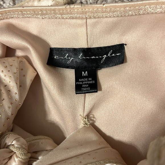 City Triangle Halter Dress - Junior Size Medium - Picture 5 of 6